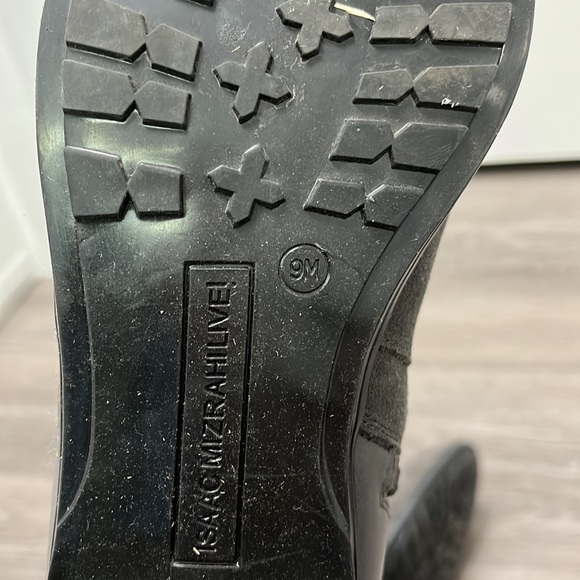 Isaac Mizrahi Live! Women’s Saran Zip Ankle Gray Suede Boot - size 9 - Picture 9 of 11